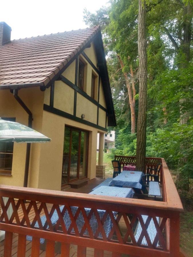 Zolty Domek Nad Jeziorem Lubniewice Exterior foto