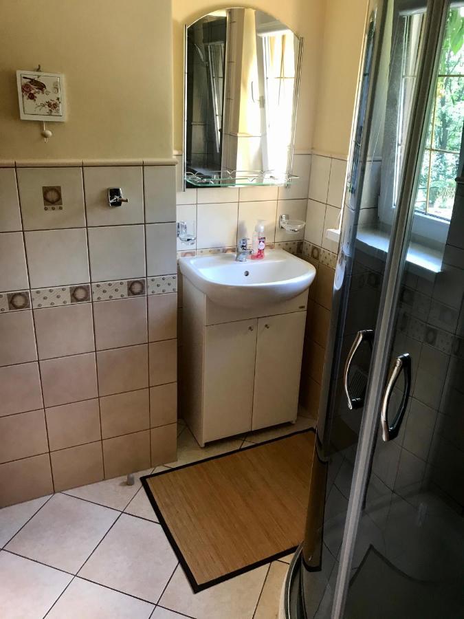 Zolty Domek Nad Jeziorem Lubniewice Exterior foto